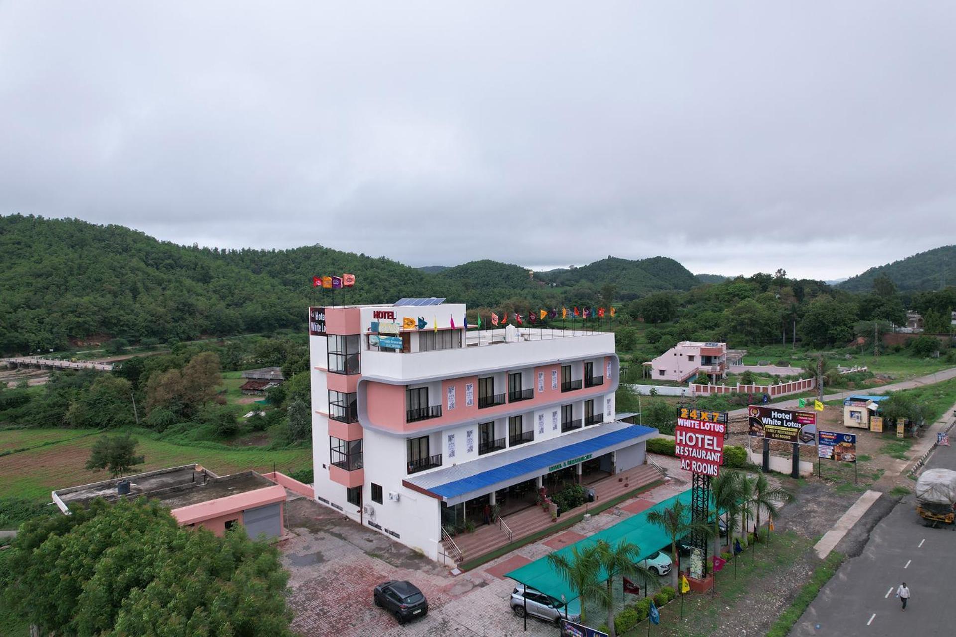 Hotel White Lotus Dungarpur Exterior foto